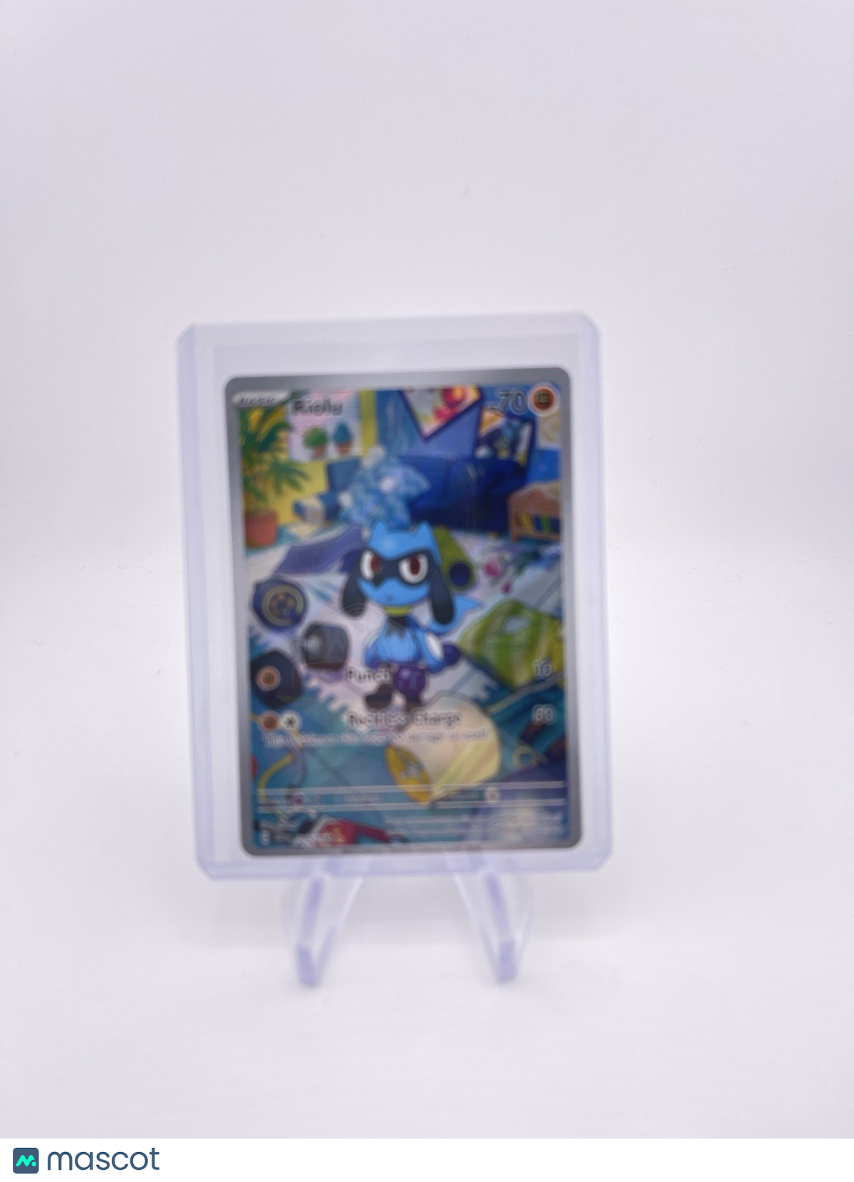 Riolu 215/198  Illustration Rare Scarlet & Violet Base Set Pokemon TCG